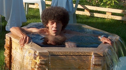 Sacha im Mini-Pool
